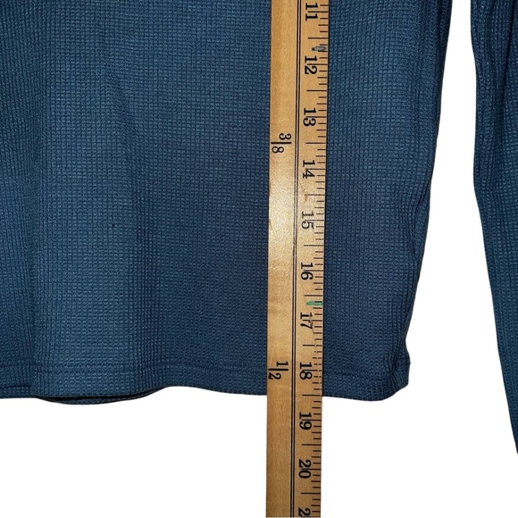 American NWT Long Sleeve Top Size Medium - Picture 3 of 6